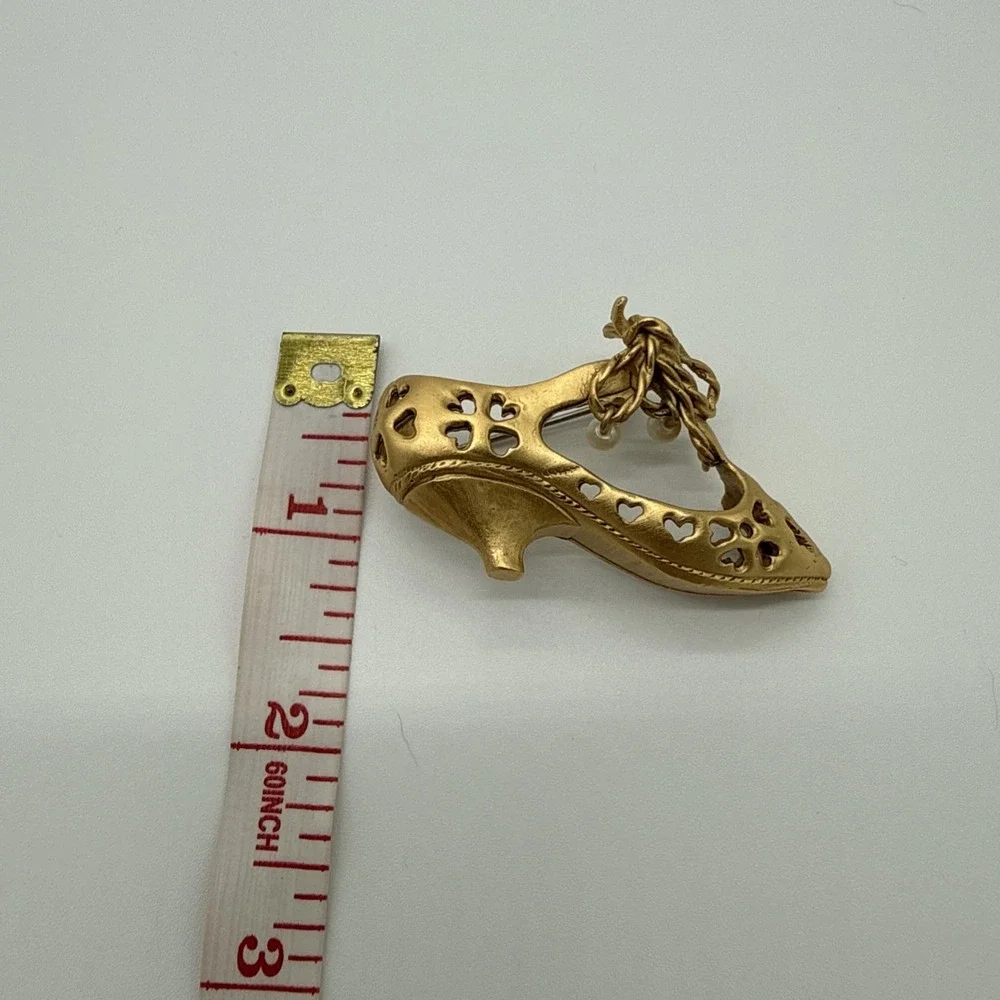 Vintage Shoe‎ Shaped Dancer Heart Faux Pearl Ball Goldtone Pin Brooch